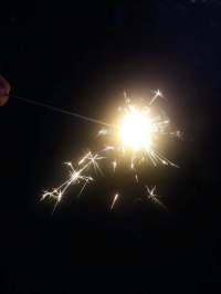 07-03 fireworks at Grandmaw's (13) sparkler light spark
